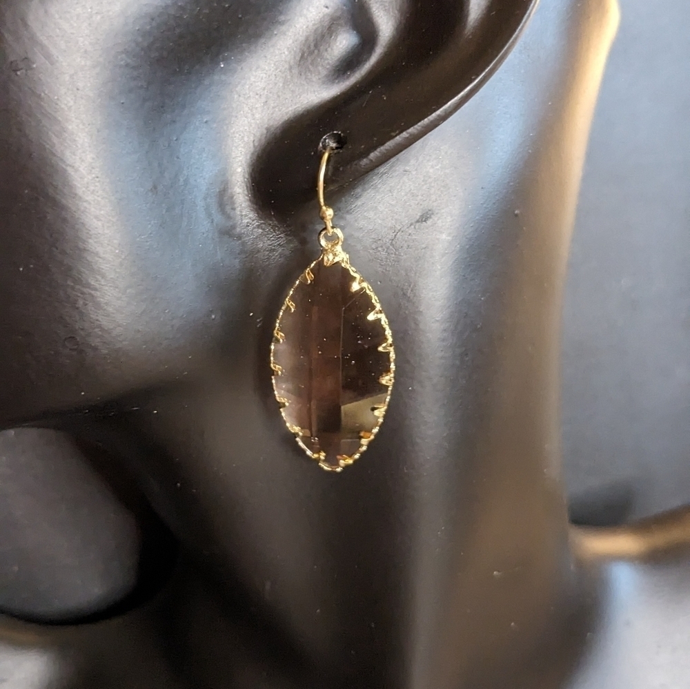 Gold‎ Tone Drop Earrings